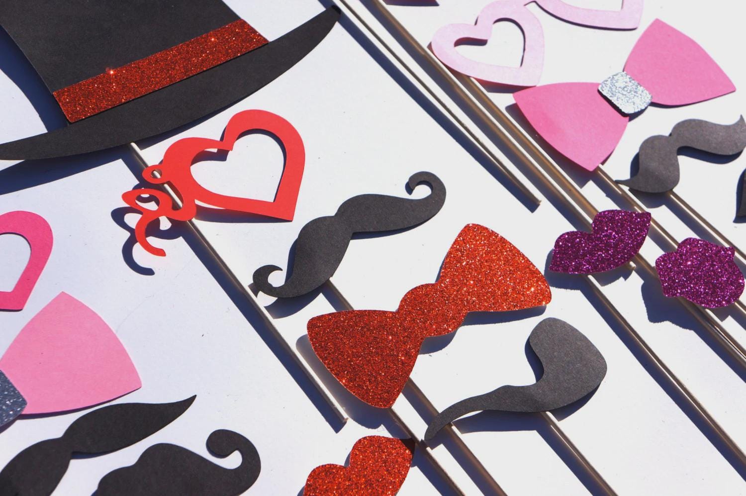 Valentine's Day Glitter Photo Booth Props - 21 Piece Set