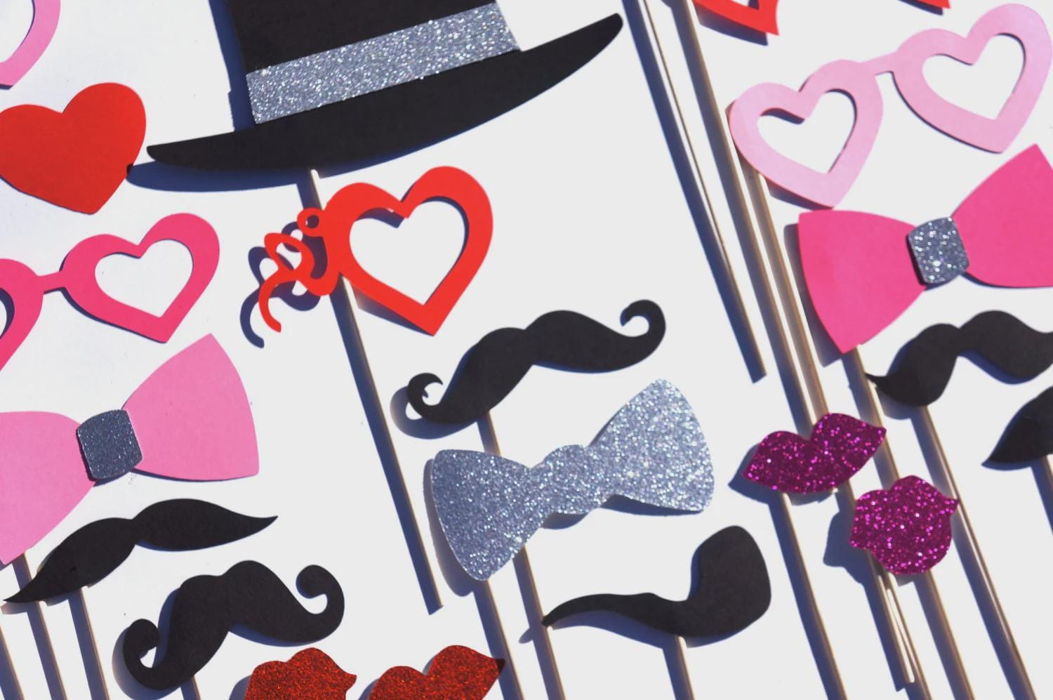 Valentine's Day Glitter Photo Booth Props - 21 Piece Set