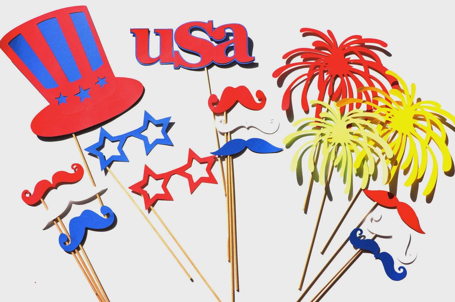 4th of July Photo Booth Props - Patriotic Party Decorations, 16 Piece Set