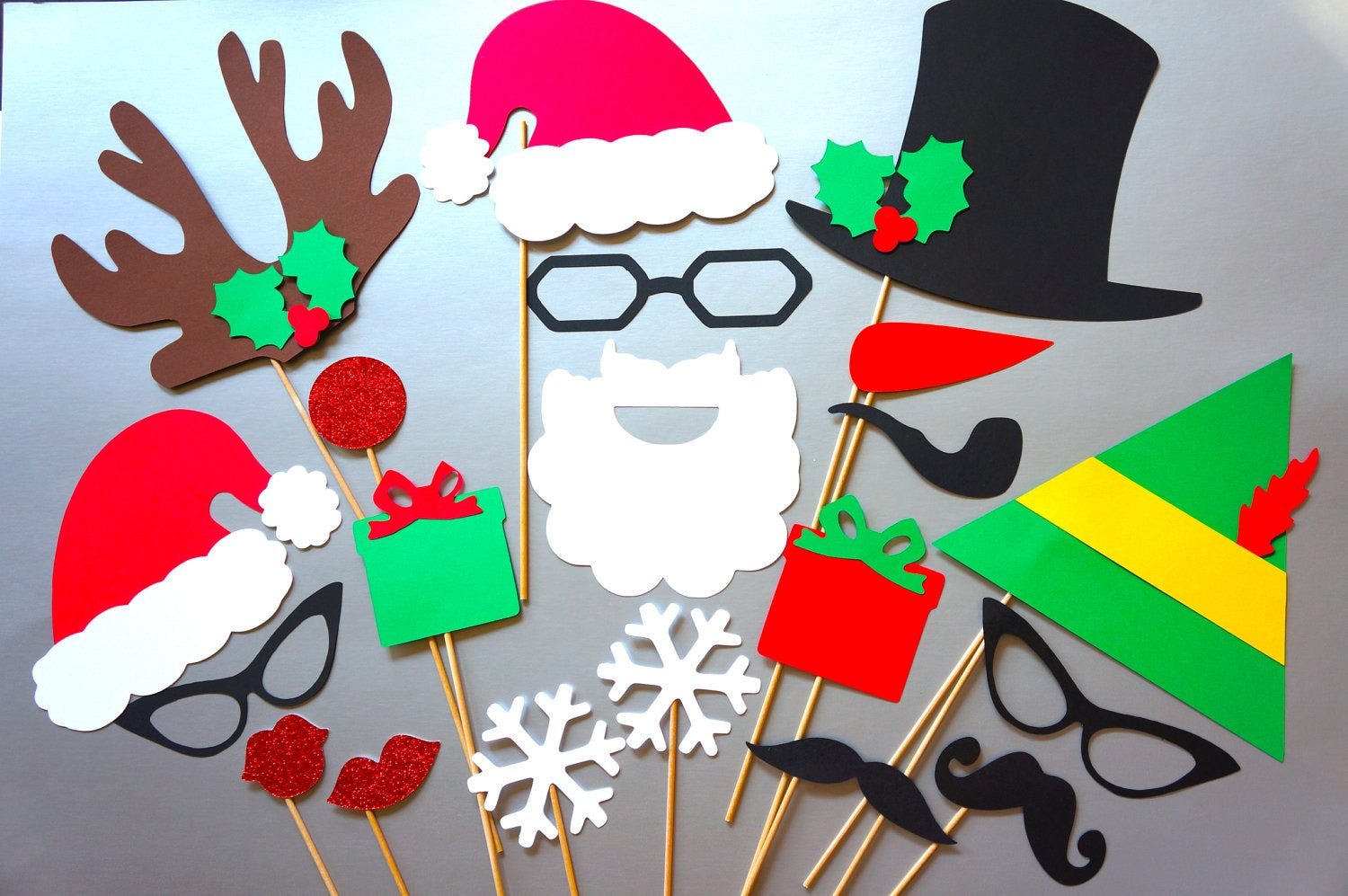 Christmas Photo Booth Props – Holiday Party, Santa & Friends, 20-Piece Set